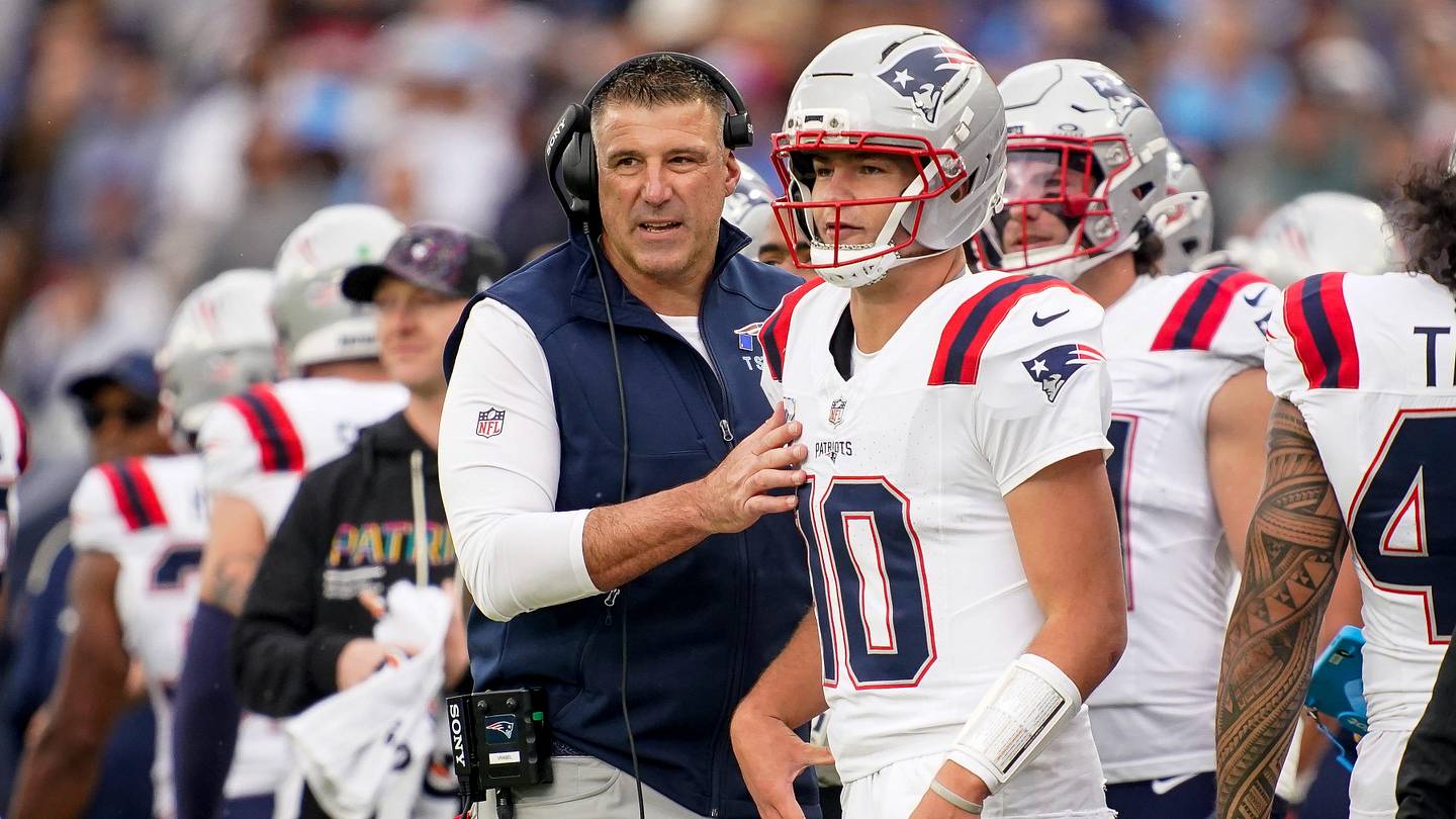 Patriots' Drake Maye Not Concerned About Mike Vrabel Situation