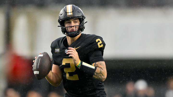 Oct 10, 2026; Nashville, Tennessee, USA; Vanderbilt Commodores quarterback Jared Curtis (2) stands in the pocket against the Mississippi Rebels during the second half at FirstBank Stadium. Mandatory Credit: Steve Roberts-Imagn Images Oct 10, 2026; Nashville, Tennessee, USA; Vanderbilt Commodores quarterback Jared Curtis (2) stands in the pocket against the Mississippi Rebels during the second half at FirstBank Stadium. Mandatory Credit: Steve Roberts-Imagn Images