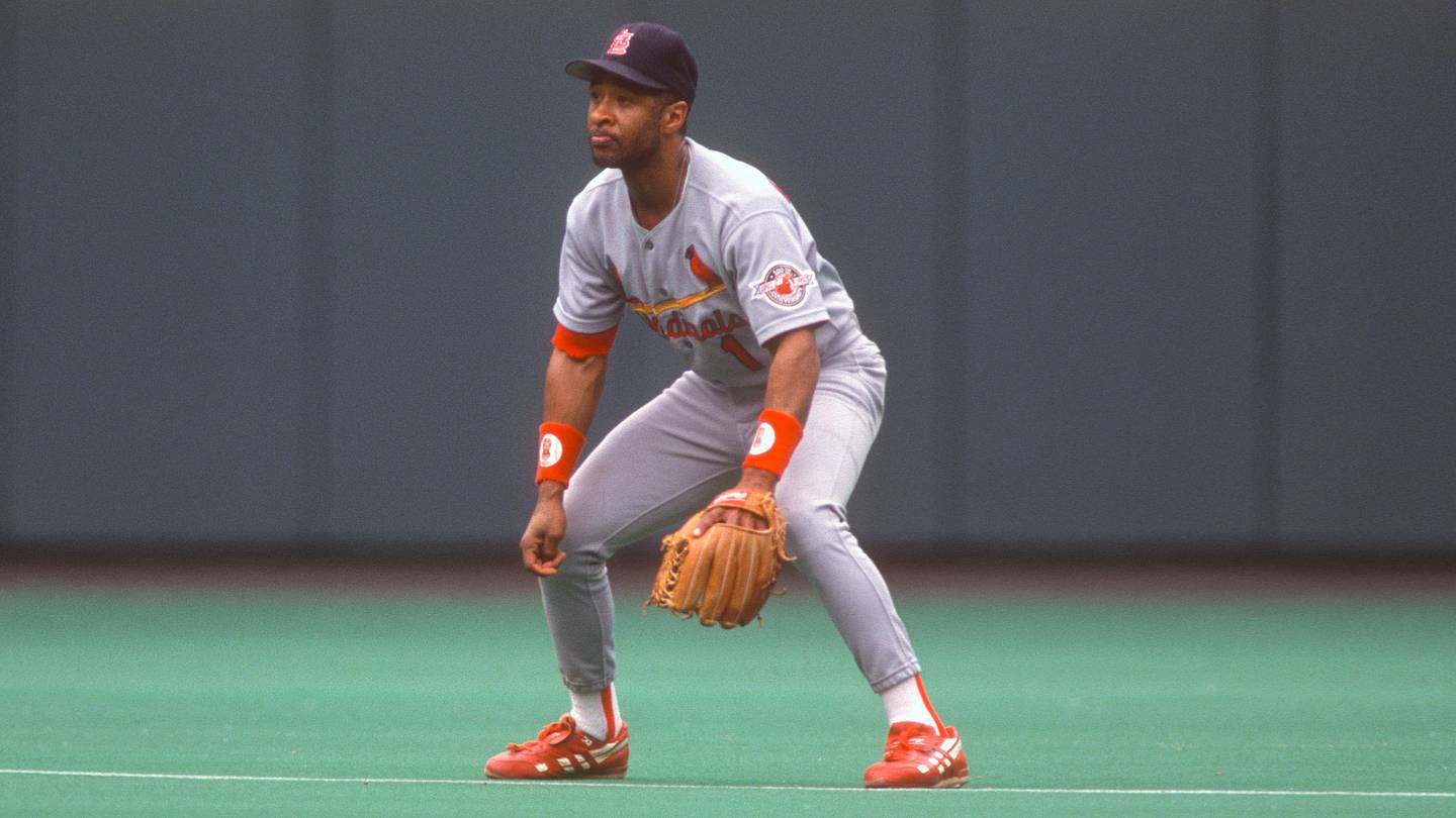 Cardinals History: Is Ozzie Smith the best defensive shortstop of all time?