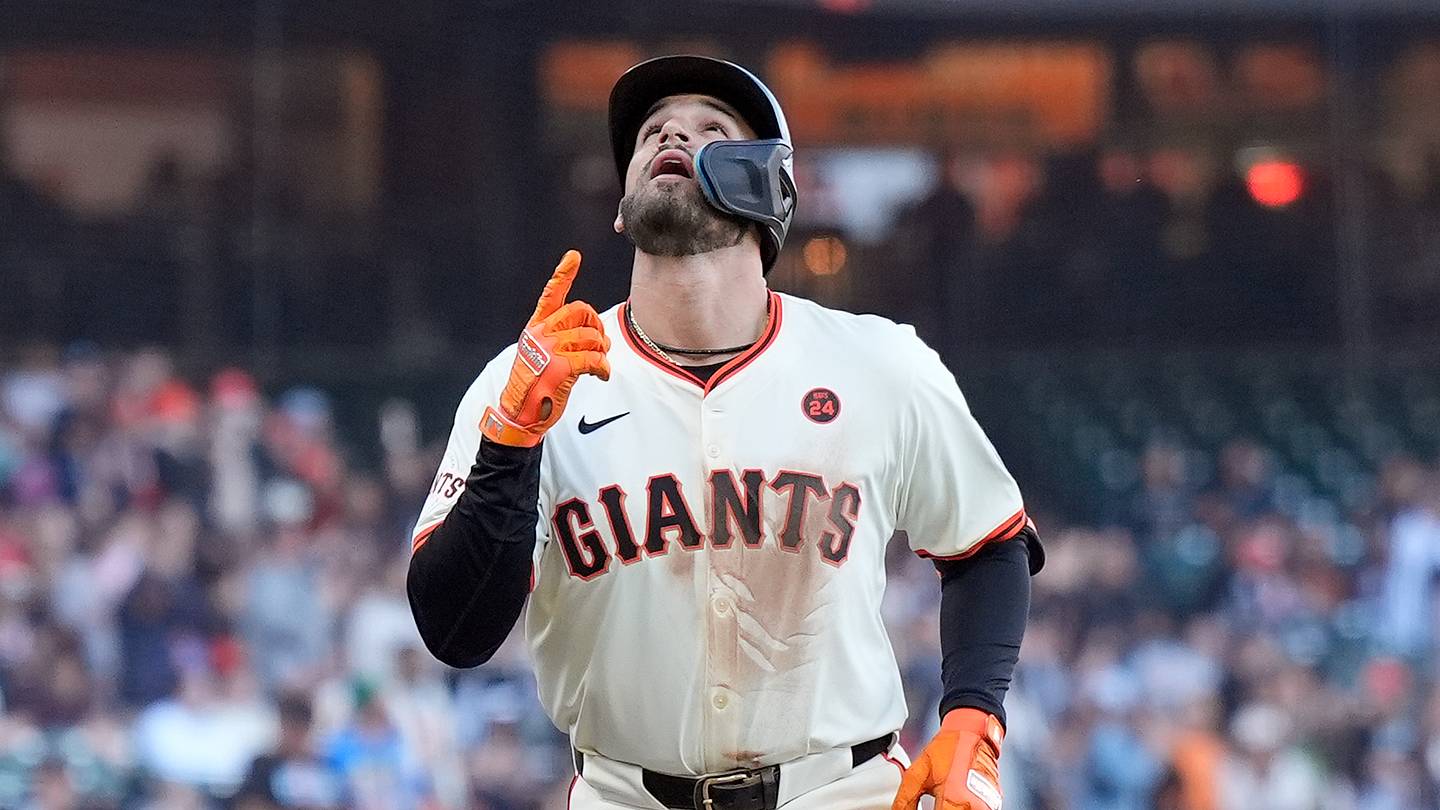 Giants' Schmitt Out a Month; Villar Seizes Opportunity