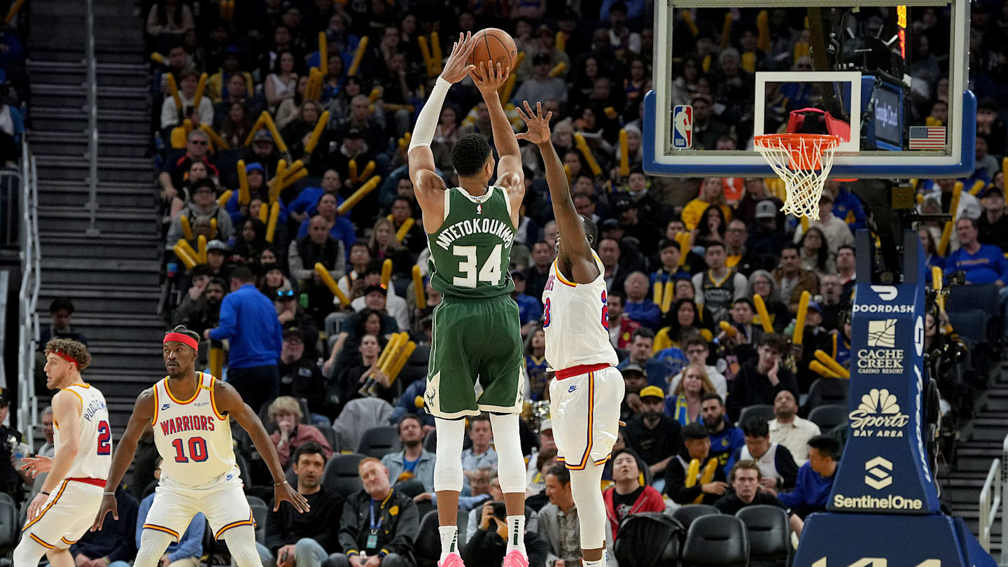 Magazine - Milwaukee Bucks