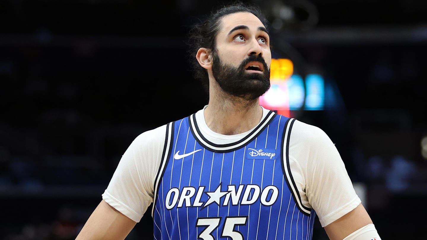 Hawks can't miss this golden opportunity as the trade deadline approaches