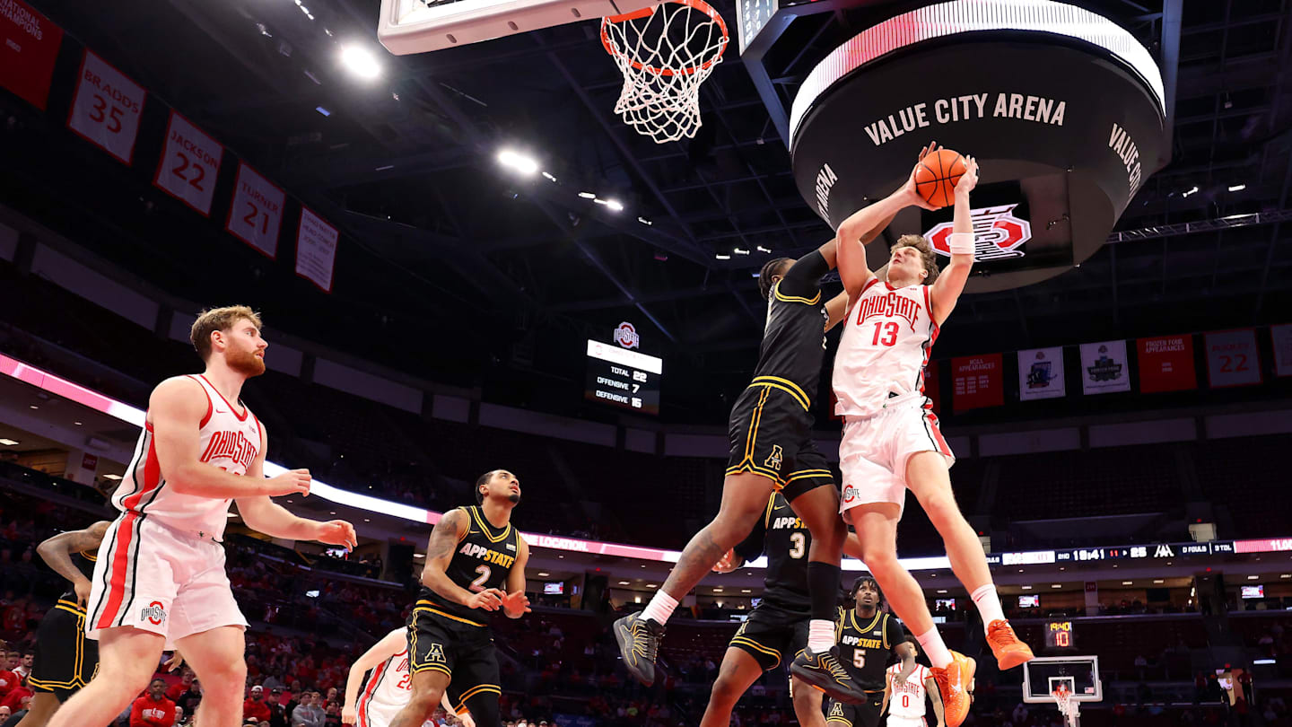 Syracuse basketball interest in 4-star transfer center who excels on defensive end