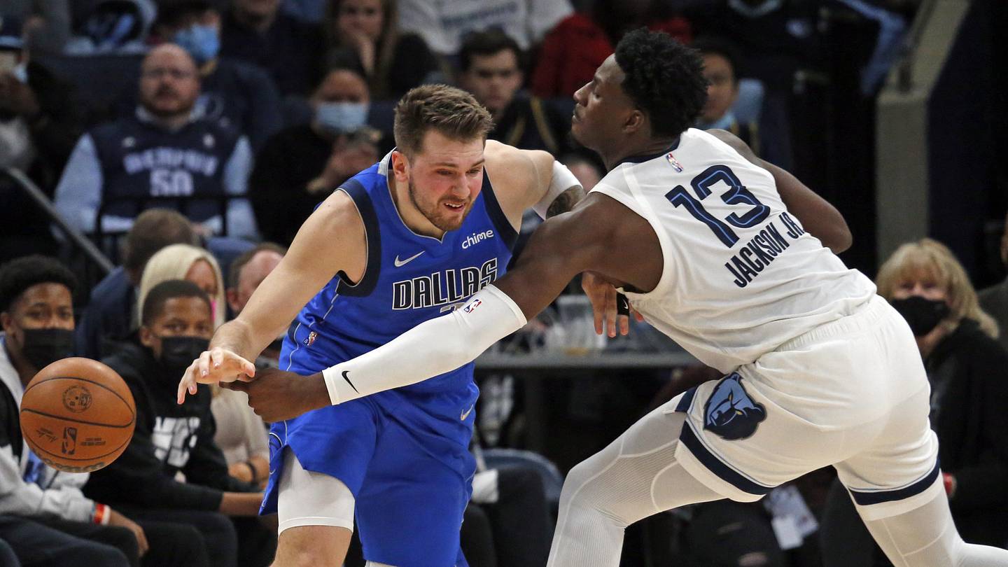 Luka Doncic triple-double helps Mavericks snap Grizzlies win streak