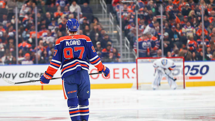 NHL: JAN 15 Islanders at Oilers