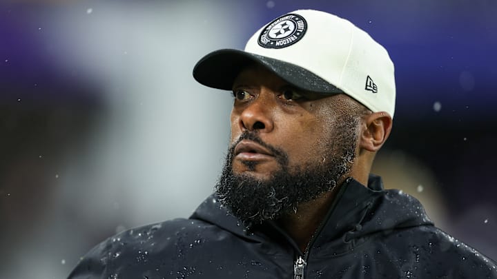 Pittsburgh Steelers v Baltimore Ravens