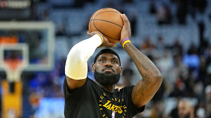 LeBron is the oldest player in the league, but he and his Lakers are looking good after winning five of six.
