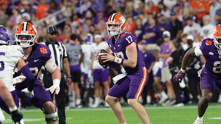COLLEGE FOOTBALL: NOV 22 Furman at Clemson