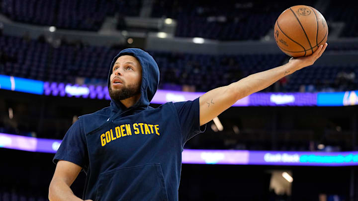 Dallas Mavericks v Golden State Warriors