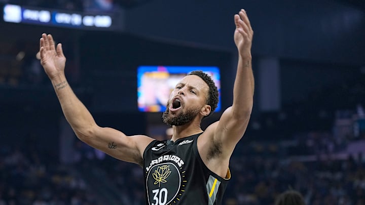 New York Knicks v Golden State Warriors