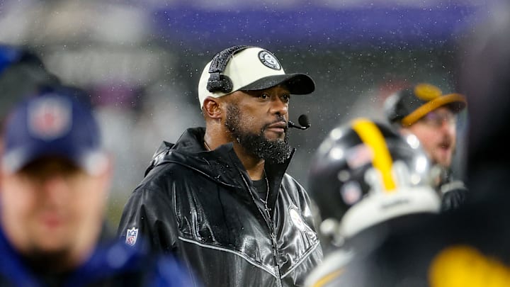 Pittsburgh Steelers v Baltimore Ravens