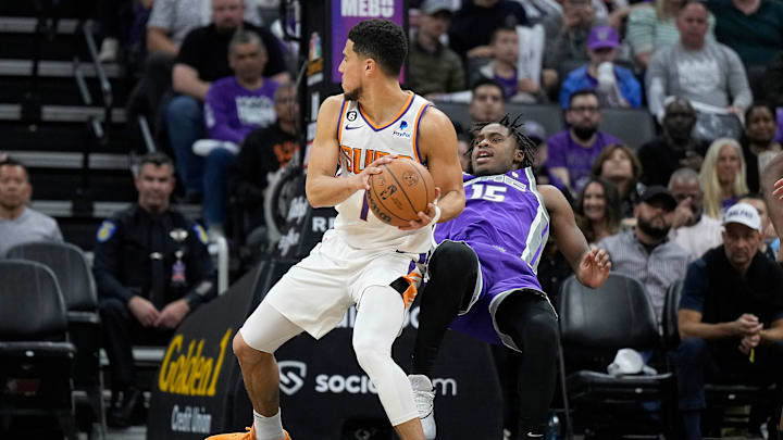 Phoenix Suns v Sacramento Kings