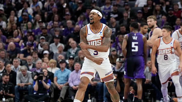 Phoenix Suns v Sacramento Kings