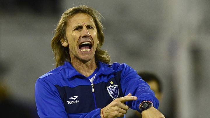 FBL-LIBERTADORES-VELEZ-EMELEC