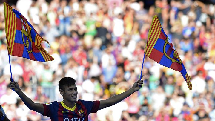 Neymar en su presentación oficial Neymar en su presentación oficial