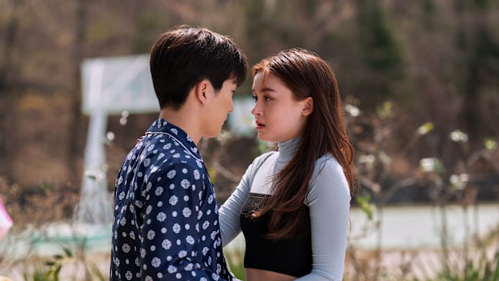 XO, Kitty. (L to R) Choi Min-yeong as Dae, Anna Cathcart as Kitty Song Covey in episode 102 of XO, Kitty. Cr. Park Young-Sol/Netflix © 2023
