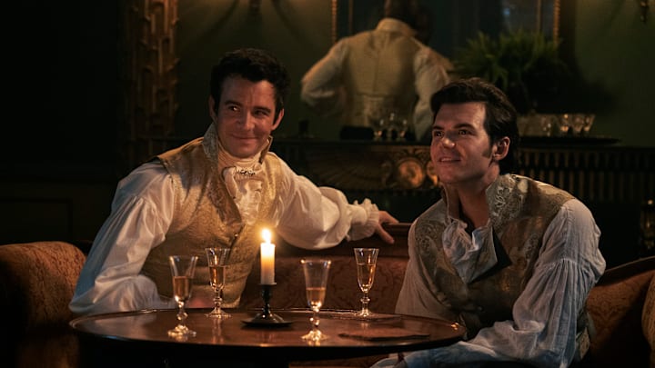 Bridgerton. (L to R) Luke Thompson as Benedict Bridgerton, Luke Newton as Colin Bridgerton in episode 306 of Bridgerton. Cr. Liam Daniel/Netflix © 2024