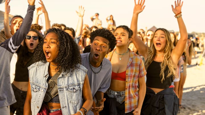 Outer Banks. (L to R) Carlacia Grant as Cleo, Jonathan Daviss as Pope, Madison Bailey as Kiara, Madelyn Cline as Sarah Cameron in episode 401 of Outer Banks. 
