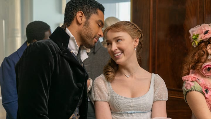 (L to R) REGÉ-JEAN PAGE as SIMON BASSET and PHOEBE DYNEVOR as DAPHNE BRIDGERTON in episode 102 of BRIDGERTON 