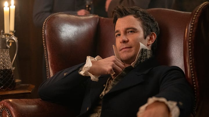 Bridgerton. Luke Thompson as Benedict Bridgerton in episode 404 of Bridgerton