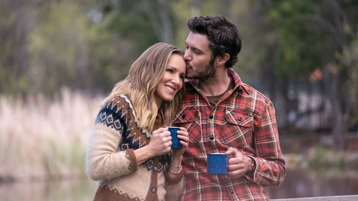 Nobody Wants This. (L to R) Kristen Bell as Joanne, Adam Brody as Noah in episode 105 of Nobody Wants This. Cr. Adam Rose/Netflix © 2024