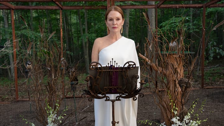 Sirens. Julianne Moore in episode 102 of Sirens. Cr. Macall Polay/Netflix © 2025