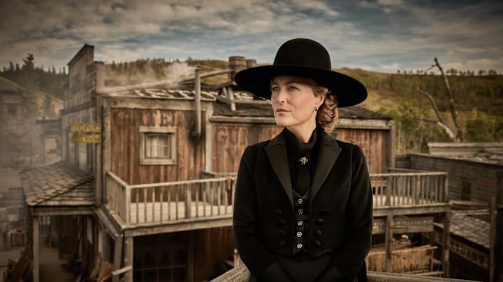 Gillian Anderson as Constance Van Ness. Cr. MATTHIAS CLAMER/Netflix © 2024