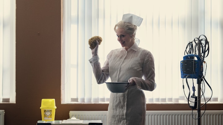 WEDNESDAY_205_Unit_03709RC Wednesday. Gwendoline Christie as Principal Weems in episode 205 of Wednesday. Cr. Helen Sloan/Netflix © 2025