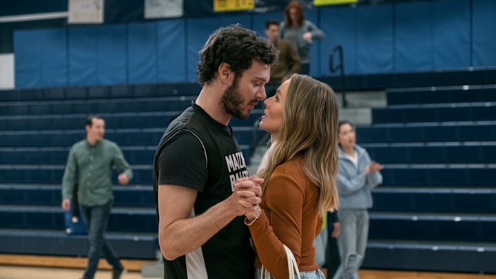 Nobody Wants This. (L to R) Adam Brody as Noah, Kristen Bell as Joanne in episode 107 of Nobody Wants This. 