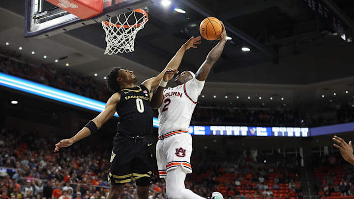 Jan 31, 2024; Auburn, Alabama, USA; Auburn Tigers forward Jaylin Williams (2) takes a shot against