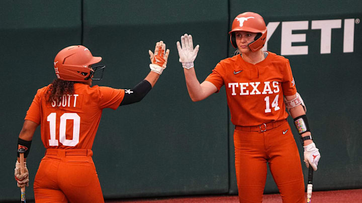 Mia Scott, Reese Atwood, Texas softball