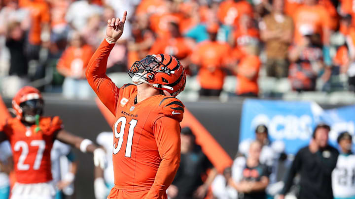 Sep 14, 2025; Cincinnati, Ohio, USA; Cincinnati Bengals defensive end Trey Hendrickson (91) celebrates his sack during the fourth quarter against the Jacksonville Jaguars at Paycor Stadium. Mandatory Credit: Joseph Maiorana-Imagn Images Sep 14, 2025; Cincinnati, Ohio, USA; Cincinnati Bengals defensive end Trey Hendrickson (91) celebrates his sack during the fourth quarter against the Jacksonville Jaguars at Paycor Stadium. Mandatory Credit: Joseph Maiorana-Imagn Images
