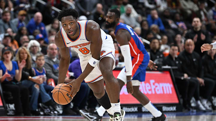 Nov 1, 2024; Detroit, Michigan, USA; New York Knicks forward OG Anunoby (8) looks to pass the ball against the Detroit Pistons in the third quarter at Little Caesars Arena. Mandatory Credit: Lon Horwedel-Imagn Images Nov 1, 2024; Detroit, Michigan, USA; New York Knicks forward OG Anunoby (8) looks to pass the ball against the Detroit Pistons in the third quarter at Little Caesars Arena. Mandatory Credit: Lon Horwedel-Imagn Images