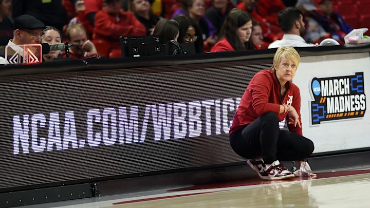 Mar 22, 2025; College Park, Maryland, USA; Alabama Crimson Tide head coach Kristy Curry looks on during the second half against the Green Bay Phoenix at Xfinity Center. Mandatory Credit: Daniel Kucin Jr.-Imagn Images Mar 22, 2025; College Park, Maryland, USA; Alabama Crimson Tide head coach Kristy Curry looks on during the second half against the Green Bay Phoenix at Xfinity Center. Mandatory Credit: Daniel Kucin Jr.-Imagn Images