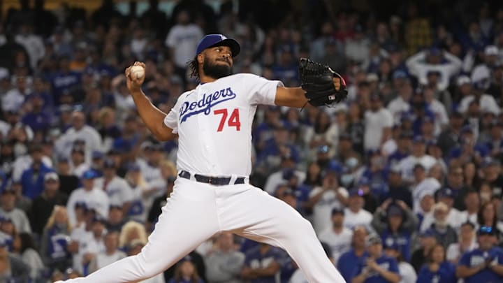 Oct 19, 2021; Los Angeles, California, USA; Los Angeles Dodgers relief pitcher Kenley Jansen (74) throws in the ninth inning of game three of the 2021 NLCS against the Atlanta Braves at Dodger Stadium. Mandatory Credit: Kirby Lee-Imagn Images Oct 19, 2021; Los Angeles, California, USA; Los Angeles Dodgers relief pitcher Kenley Jansen (74) throws in the ninth inning of game three of the 2021 NLCS against the Atlanta Braves at Dodger Stadium. Mandatory Credit: Kirby Lee-Imagn Images