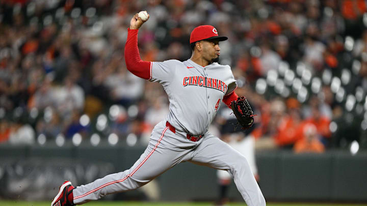 Apr 18, 2025; Baltimore, Maryland, USA; Cincinnati Reds pitcher Alexis Diaz (43) throws a pitch during the ninth inning against the Baltimore Orioles at Oriole Park at Camden Yards. Mandatory Credit: Reggie Hildred-Imagn Images Apr 18, 2025; Baltimore, Maryland, USA; Cincinnati Reds pitcher Alexis Diaz (43) throws a pitch during the ninth inning against the Baltimore Orioles at Oriole Park at Camden Yards. Mandatory Credit: Reggie Hildred-Imagn Images