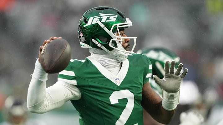 Nov 30, 2025; East Rutherford, New Jersey, USA; New York Jets quarterback Tyrod Taylor (2) drops back to pass against the Atlanta Falcons during the first half at MetLife Stadium. Mandatory Credit: Robert Deutsch-Imagn Images
