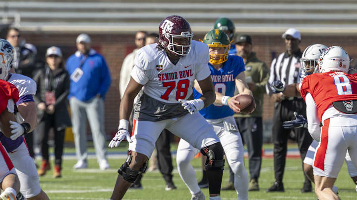 Jan 29, 2026; Mobile, AL, USA; National offensive lineman Dametrious Crownover (78) of Texas A&M blocks during National Senior Bowl practice at Hancock Whitney Stadium. Mandatory Credit: Vasha Hunt-Imagn Images