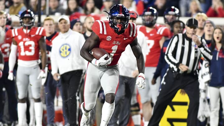 Nov 22, 2018; Oxford, MS, USA; Mississippi Rebels wide receiver A.J. Brown (1) runs the ball against the Mississippi State Bulldogs during the second quarter at Vaught-Hemingway Stadium. Mandatory Credit: Matt Bush-Imagn Images Nov 22, 2018; Oxford, MS, USA; Mississippi Rebels wide receiver A.J. Brown (1) runs the ball against the Mississippi State Bulldogs during the second quarter at Vaught-Hemingway Stadium. Mandatory Credit: Matt Bush-Imagn Images