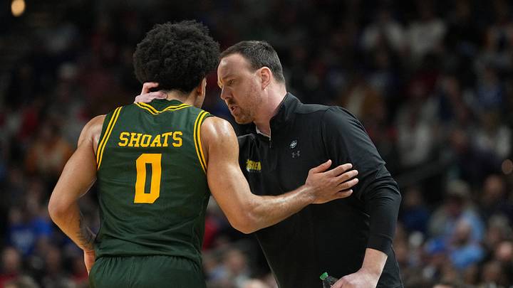Gerry McNamara will travel to his former team, Siena, for a Syracuse basketball exhibition game in mid-October.