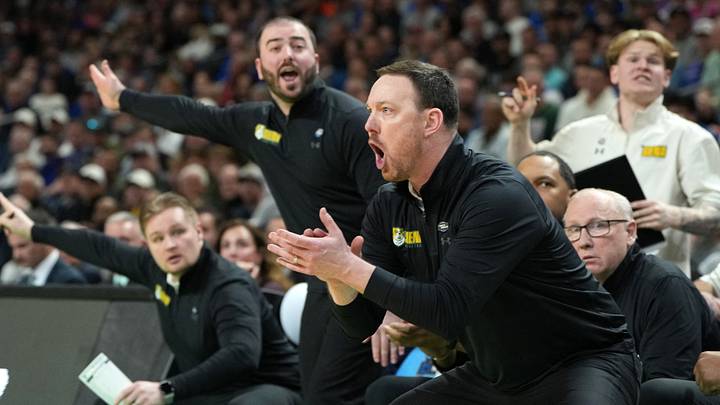 Inside the Loud House details the latest in the recruitment of 5-star Ahmed Nur after his Syracuse basketball visit. Inside the Loud House details the latest in the recruitment of 5-star Ahmed Nur after his Syracuse basketball visit.