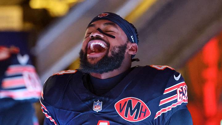 Dec 20, 2025; Chicago, Illinois, USA; Chicago Bears running back D'Andre Swift (4) reacts as he takes the field before the game against the Green Bay Packers at Soldier Field. Mandatory Credit: Mike Dinovo-Imagn Images Dec 20, 2025; Chicago, Illinois, USA; Chicago Bears running back D'Andre Swift (4) reacts as he takes the field before the game against the Green Bay Packers at Soldier Field. Mandatory Credit: Mike Dinovo-Imagn Images