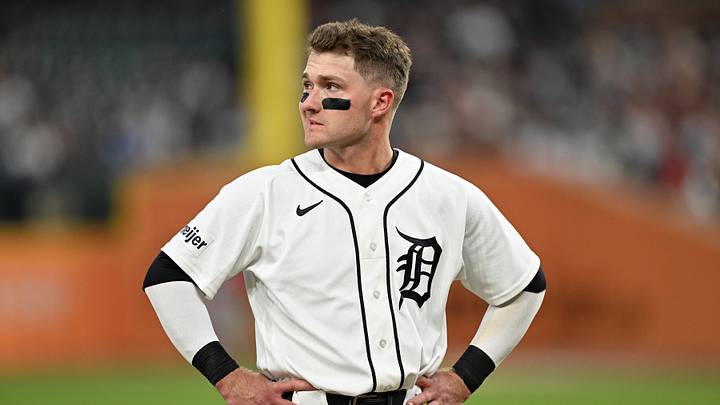 Detroit, Michigan, USA;  Detroit Tigers shortstop Kevin McGonigle (7) waits on the field for a teammate to bring him his hat and glove after the third out against the Tampa Bay Rays in the fifth inning at Comerica Park.  Mandatory Credit: Lon Horwedel-Imagn Images