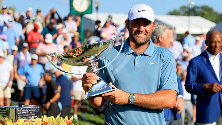 Scottie Scheffler holds up the winners trophy after the fourth and final round of the PGA, Golf Herren Tour Championship on August 30, 2026 Scottie Scheffler holds up the winners trophy after the fourth and final round of the PGA, Golf Herren Tour Championship on August 30, 2026