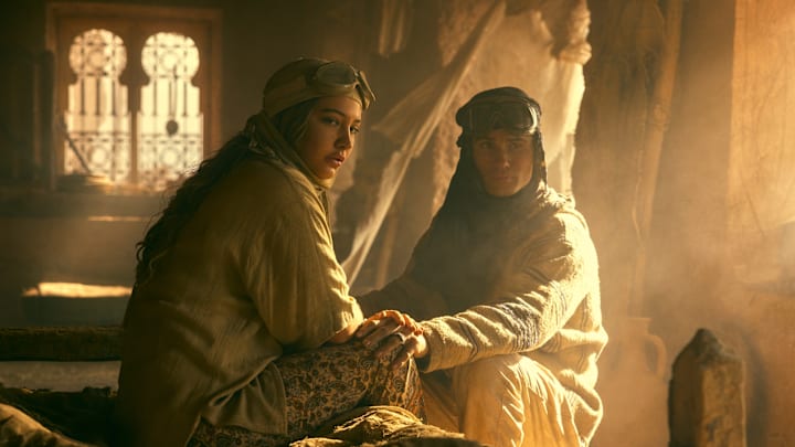 Outer Banks. (L to R) Madelyn Cline as Sarah Cameron, Chase Stokes as John B in episode 410 of Outer Banks