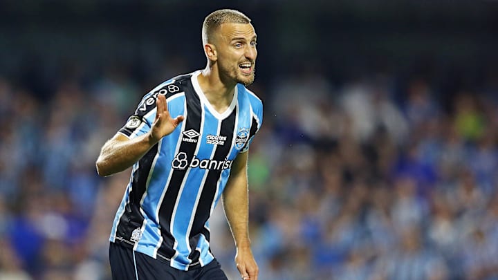 Rodrigo Ely pode desfalcar o Grêmio logo mais
