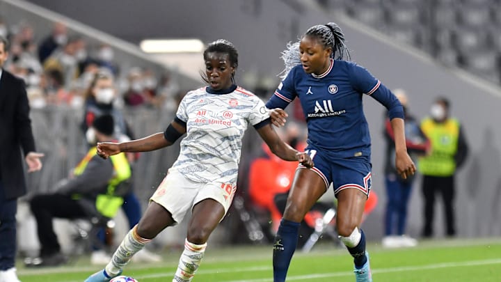 Viviane Asseyi (links), hier im CL-Duell gegen Paris Saint-Germain Viviane Asseyi (links), hier im CL-Duell gegen Paris Saint-Germain