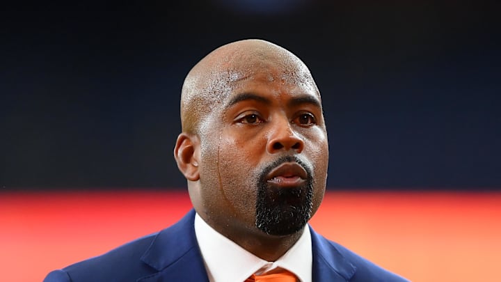 Sep 20, 2024; Syracuse, New York, USA; Syracuse Orange head coach Fran Brown arrives at the JMA Wireless Dome prior to a game against the Stanford Cardinal. Mandatory Credit: Rich Barnes-Imagn Images Sep 20, 2024; Syracuse, New York, USA; Syracuse Orange head coach Fran Brown arrives at the JMA Wireless Dome prior to a game against the Stanford Cardinal. Mandatory Credit: Rich Barnes-Imagn Images