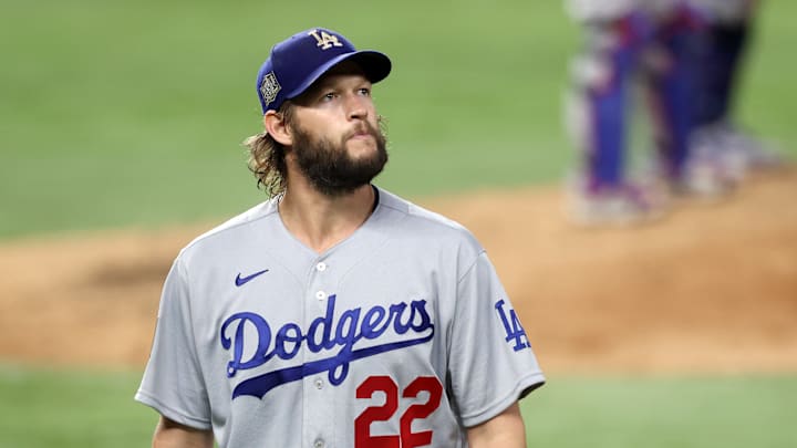 Clayton Kershaw sigue disponible en la lista de agentes libres