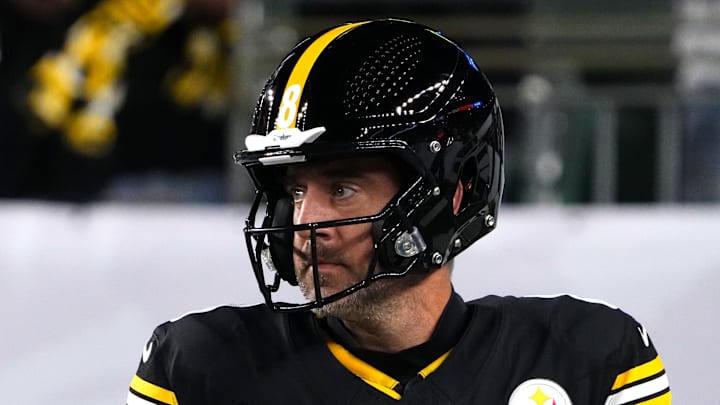 Aaron Rodgers QB Pittsburgh Steelers  Aaron Rodgers QB Pittsburgh Steelers